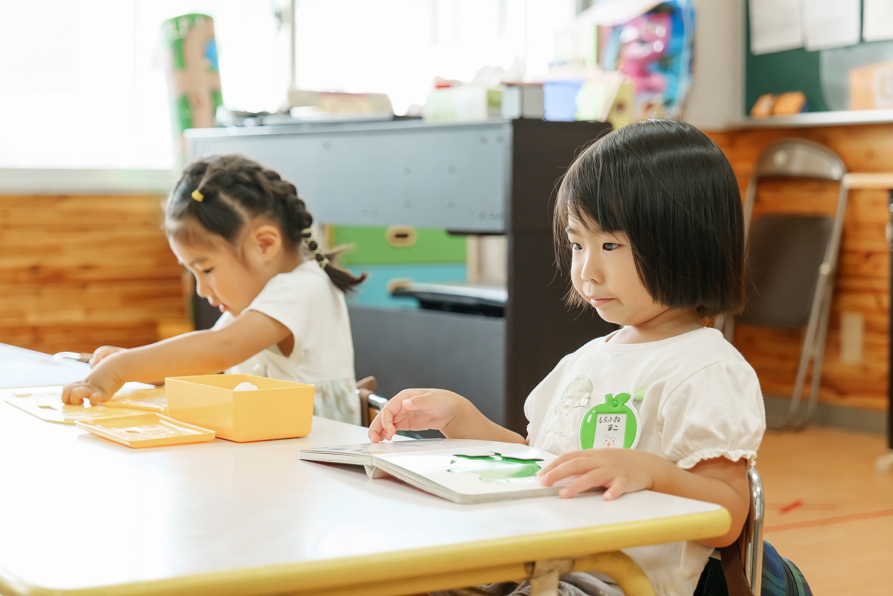 ねんどあそびや読書