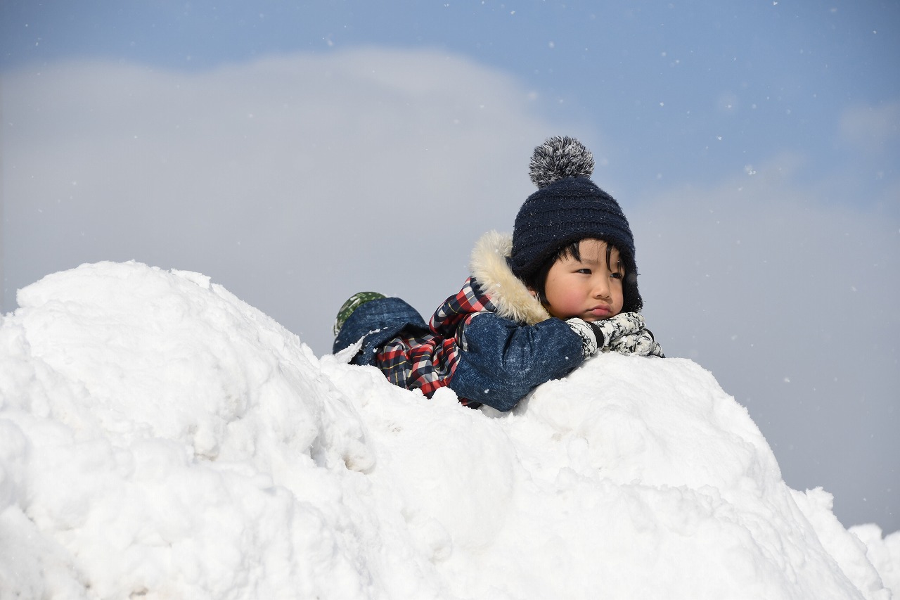 雪遊び